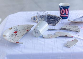 Exposição ‘Gritos Murmurantes’ leva reflexão sobre violência contra mulheres