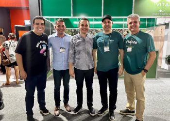 Pazolini, Erick Musso e Anderson Goggi estiveram na Feira da Cooabriel em São Gabriel da Palha