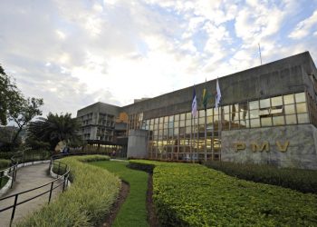 Prefeitura de Vitória abre processo seletivo para profissionais da área da saúde