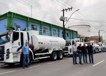 Prefeitura de São Mateus amplia frota e passa a contar com 10 caminhões-pipa próprios